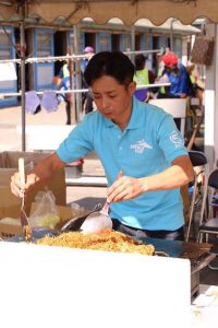 岩田騎手　焼きそば